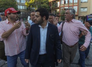 El duro encontrón entre Pablo Longueira y “Pancho Malo” tras misa conmemorativa por la muerte de Piñera