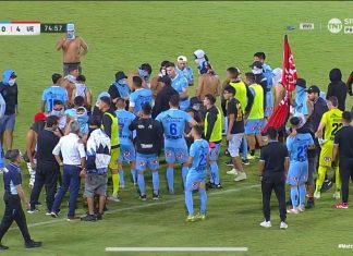 Invasión de hinchas suspende el partido Deportes Iquique con Unión Española (Video)