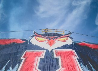 Los hinchas de la U desataron todo su ingenio tras la gran victoria en La Plata (Fotos y Videos)