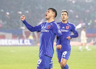 La U aplasta a Huachipato y queda a tres puntos de los líderes del torneo