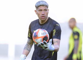 De todos los sectores le llueven los elogios a Brayan Cortés tras su debut en Peñarol (Videos)