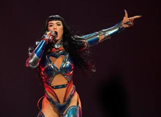 Katy Perry sufrió el susto de su vida durante concierto en San Francisco (Video)