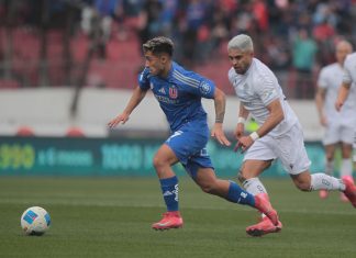 Universidad de Chile sufre una nueva derrota como local y se aleja de la lucha por el título