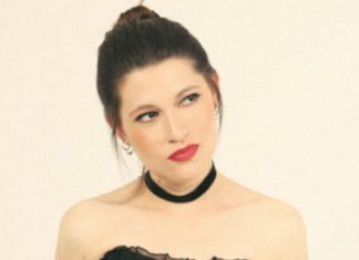 Daniela Foueré presenta un nuevo single titulado «Caminos entre Muros».