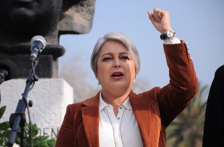 Jeanette Jara ofreció «congelar» militancia en el PC: ¿alguien le cree?