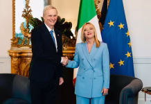 El modelo Meloni contra la inmigración ilegal que inspira a José Antonio Kast