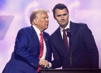 Trump califica a Charlie Kirk como «mártir de la verdad» y culpa a la izquierda radical por el clima de violencia política