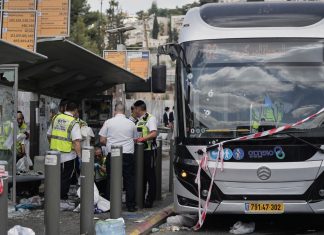 Ataque terrorista en Jerusalén: seis muertos y más de veinte heridos en una parada de autobús