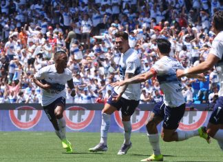 Universidad Católica derrota a la U en el clásico universitario y se escapa en el segundo puesto