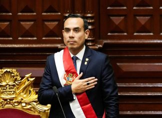 José Jerí Oré asume la presidencia del Perú tras rechazo de moción de censura en el Congreso