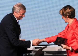 Primer paso para descomprimir la alta tensión entre las derechas: Los gestos que hizo a Matthei a Kast en Enade