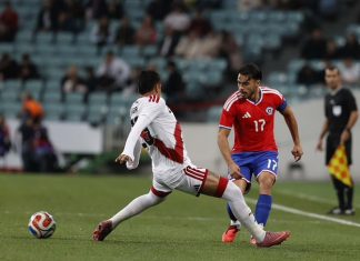 Para ir recuperando la confianza: Chile le ganó otro Clásico más a Perú: 2-1 en Sochi y con diez jugadores (Video)