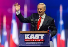 VIDEO | Kast arremete contra Jara en su cierre de campaña: “Intenta desmarcarse de Boric, pero son lo mismo”