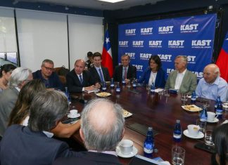 Un análisis del primer acercamiento entre los equipos económicos de Kast y Matthei