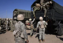 Crece el cáos y la tensión en la frontera chileno – peruana: siguen llegando militares y situación de migrantes es cada vez más precaria (Video)