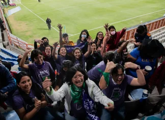 El Vacío que Llena la Barra: Entendiendo la Atracción desde una Perspectiva de Género