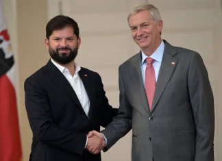 Kast tras reunirse con Boric: “La emergencia exige un gobierno de unidad nacional”