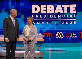 Encuesta Panel Ciudadano-UDD: 45% cree que Kast ganó el debate y 34% se inclina por Jara