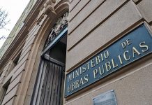 PDI allana oficinas del MOP en investigación por corrupción y Fiscalía abre causa penal