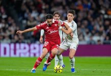 Alexis Sánchez y Gabriel Suazo fueron titulares en el 0-2 del Sevilla ante el Real Madrid (Galería de Fotos y Video)