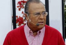 Profesor Campusano se le olvidó el «Usted no lo diga» y empapeló a garabatos a chofer partidario de Jara