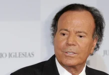 Dos extrabajadoras acusan a Julio Iglesias de agresiones sexuales en sus residencias
